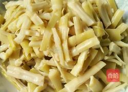 干锅小酸笋肥肠的做法图解4