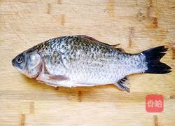 鲫鱼豆腐汤的做法图解1