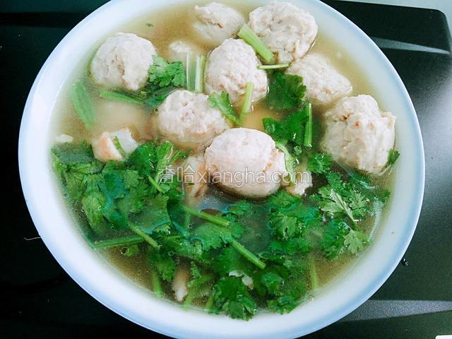 撒上香菜（我撒得有点多）