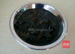 芹菜炒木耳的做法图解2