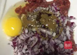 Beef and Onion Pie Recipe Illustration 2