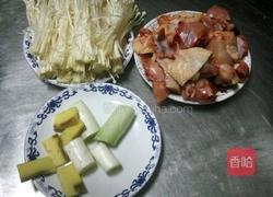 金菇原味鸡汤的做法图解2