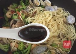 海鲜意粉的做法图解8