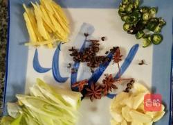 猪肉冬瓜粉条的做法图解2