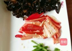 五花肉炒四季豆木耳的做法图解3