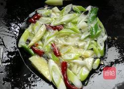 手撕包菜的做法图解1