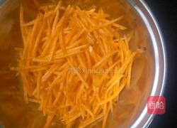 胡萝卜鸡蛋炒饭的做法图解2