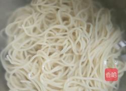 青红椒炒面的做法图解4