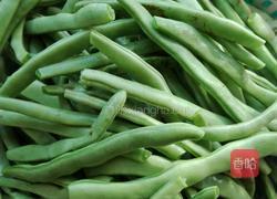 羊肉豆角馅饺子的做法图解2