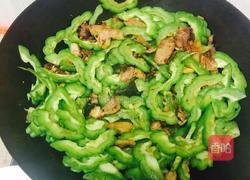 凉瓜炒肉的做法图解4