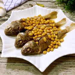 黄豆烧鱼的做法[图]