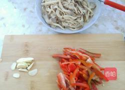 红椒炒蘑菇的做法图解3