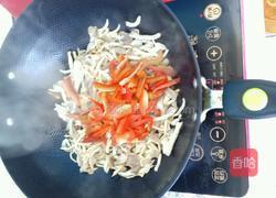 红椒炒蘑菇的做法图解5