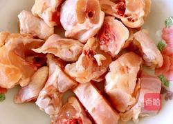 土豆焖鸡腿的做法图解1