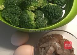 虾仁炒蛋的做法图解1