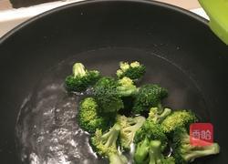 虾仁炒蛋的做法图解2