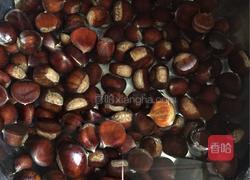 水煮栗子的做法图解1