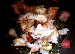 菜干焖猪肉的做法图解2