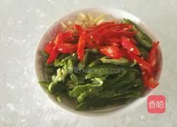 辣椒炒鸭肾的做法图解2