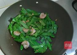 荷兰豆炒虾仁的做法图解4