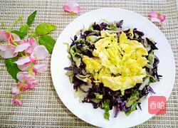 双色甘蓝炒鸡蛋的做法图解7