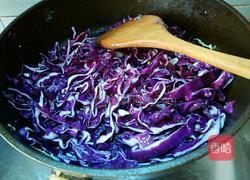 双色甘蓝炒鸡蛋的做法图解5