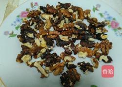 枣夹核桃的做法图解1