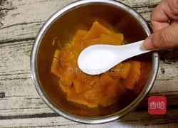 南瓜豆沙饼的做法图解3