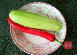 炒西葫芦的做法图解1