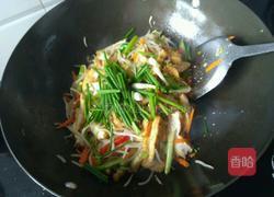 绿豆芽炒油豆腐的做法图解7