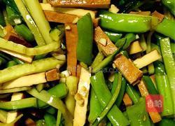 凉拌豆角黄瓜腐干的做法图解4