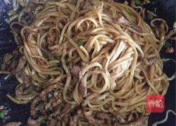 肉丝炒面的做法图解9