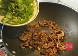 尖椒炒肥肠的做法图解6