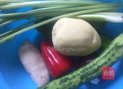 麻辣香锅（干锅排骨）的做法图解2