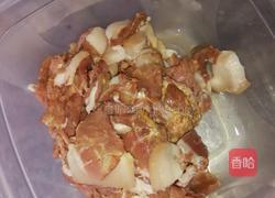 白菜炒火腿的做法图解1
