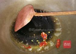 白菜炒火腿的做法图解2