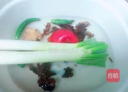 鸡蛋炒大葱的做法图解1