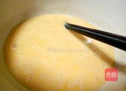 秋葵煎蛋的做法图解3