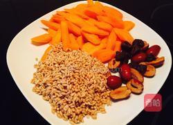 红萝卜薏仁腐竹排骨汤的做法图解3