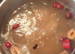 红萝卜薏仁腐竹排骨汤的做法图解6