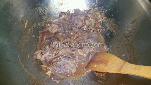 煮熟入味即可，留些汤汁
