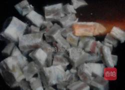 咸肉炖鲜笋的做法图解2