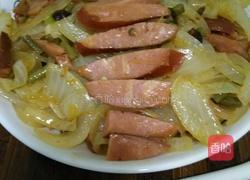 洋葱炒香肠的做法图解4