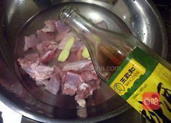 鸭子炆年糕的做法图解2