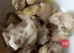 干燥的秋天来点滋补的汤食让你的肌肤Q弹起来的做法图解6