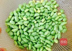辣椒炒毛豆的做法图解1