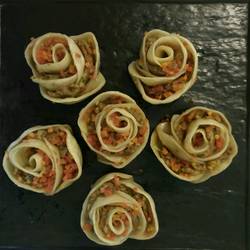 玫瑰饺子的做法[图]