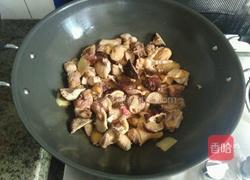 冬菇炒扇鸡的做法图解6