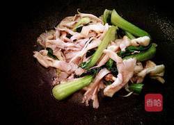 蘑菇青菜的做法图解3