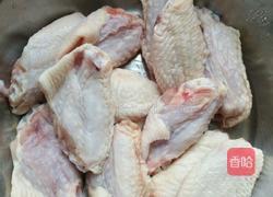 红焖鸡翅中的做法图解1